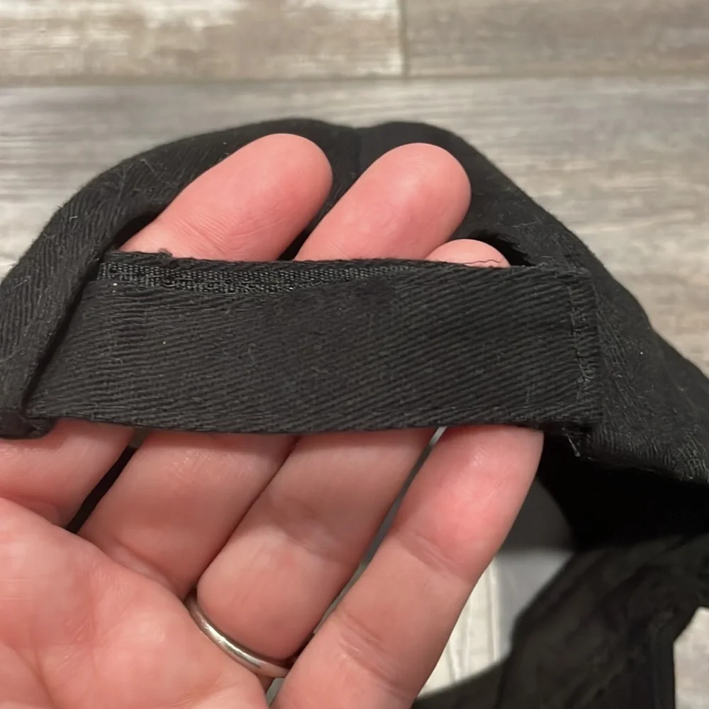 Victoria’s Secret Black/White Adjustable Cotton Sport Cap Hat